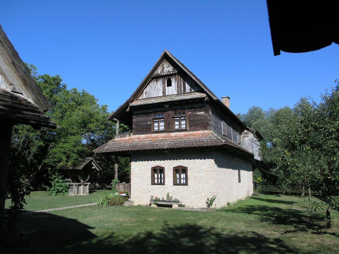 Ethno Village Stara Lonja